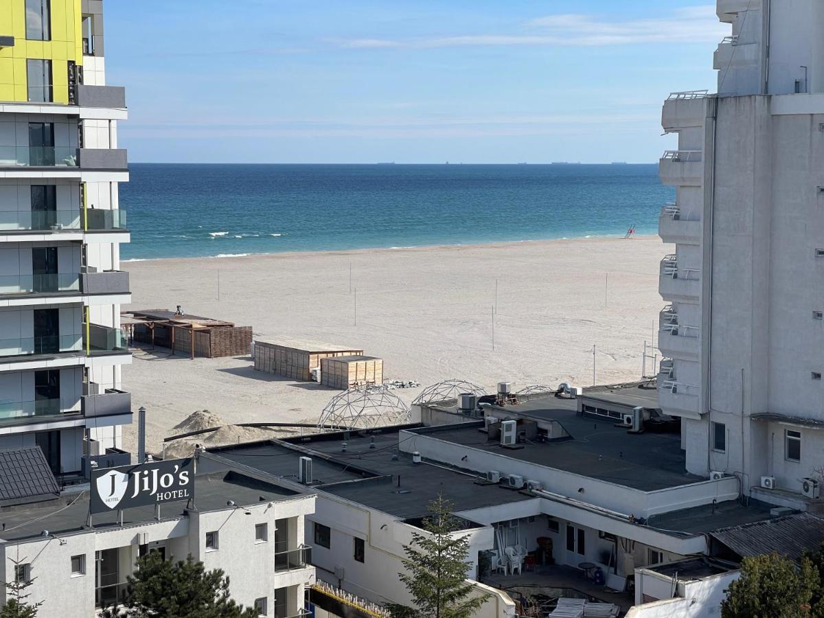 Blue Bike Seaview Apartment Mamaia Bagian luar foto
