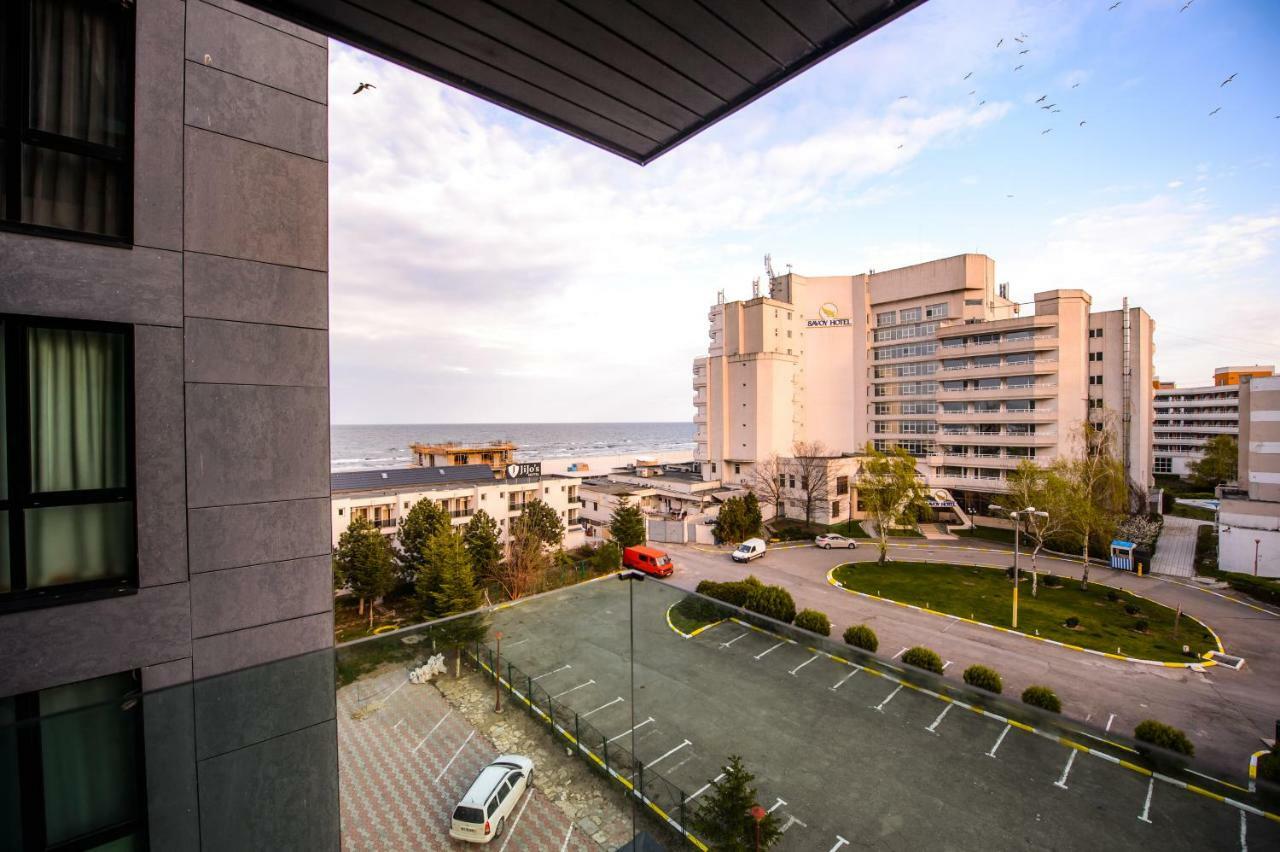 Blue Bike Seaview Apartment Mamaia Bagian luar foto