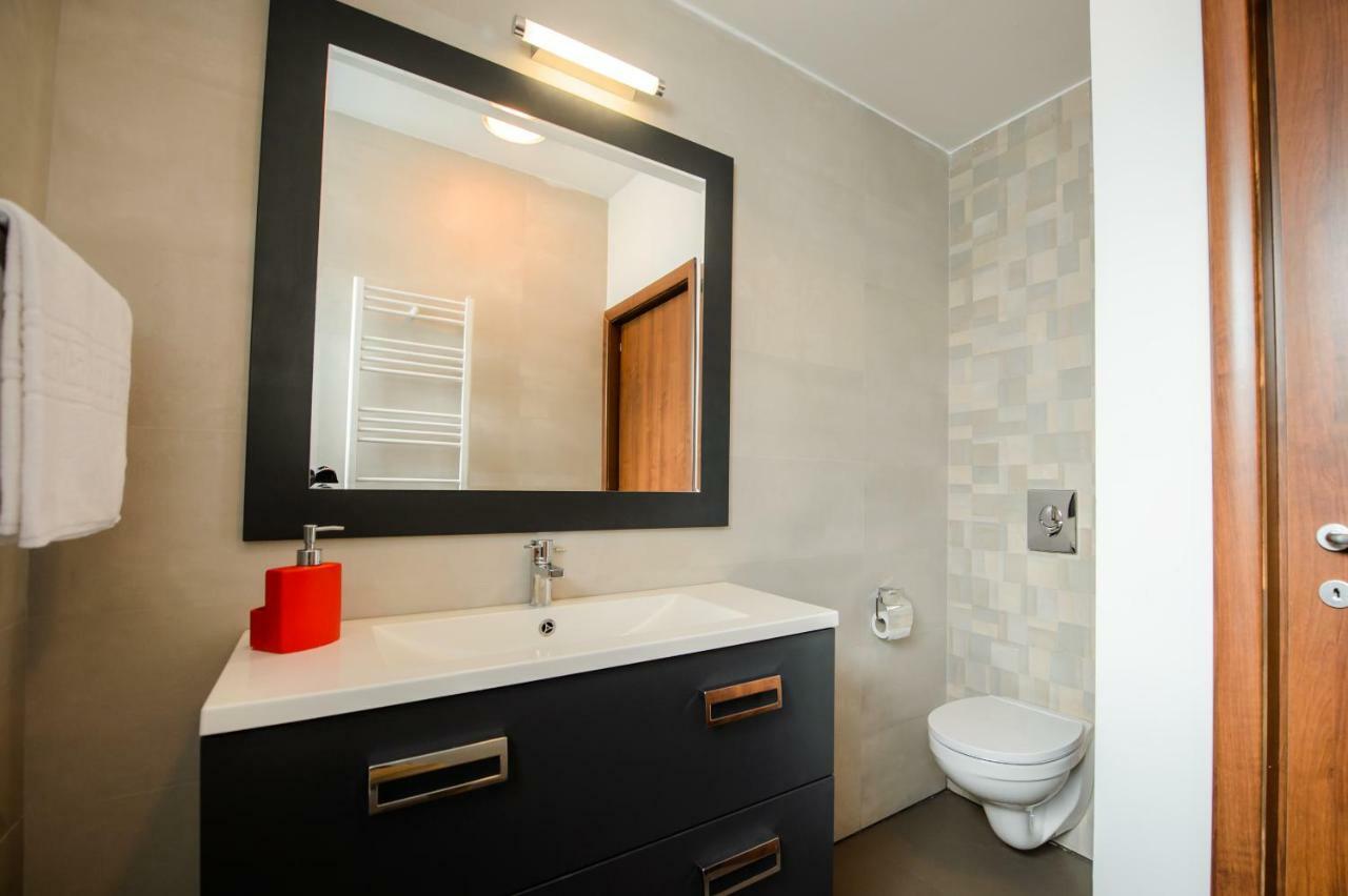 Blue Bike Seaview Apartment Mamaia Bagian luar foto